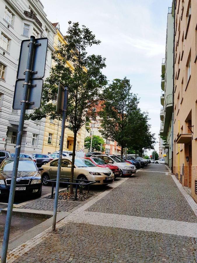 Appartement Stylish A Few Steps From Metro Prague